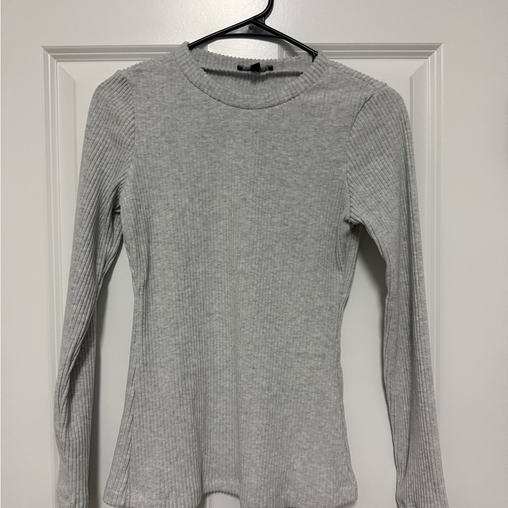 Express Gray Fitted Long Sleeve Ribbed Shirt